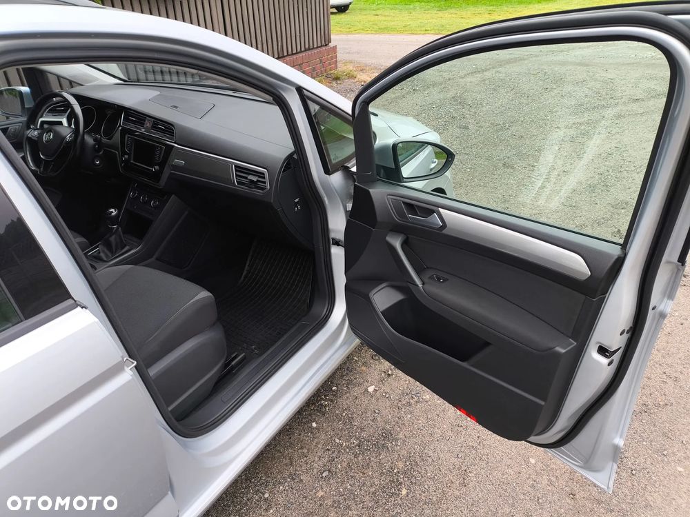 Volkswagen Touran 1.6 TDI BMT SCR Comfortline - 9