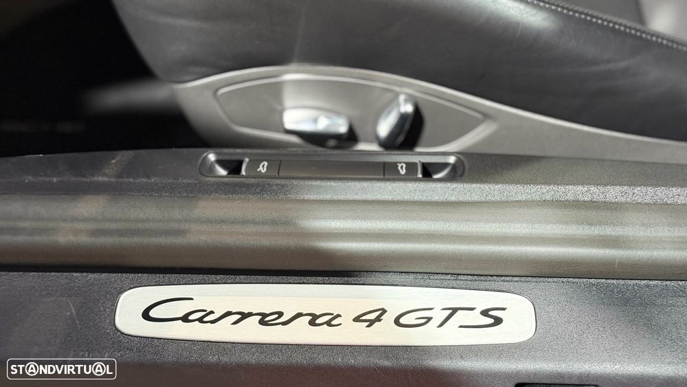 Porsche 911 (991) Carrera 4 GTS PDK - 41