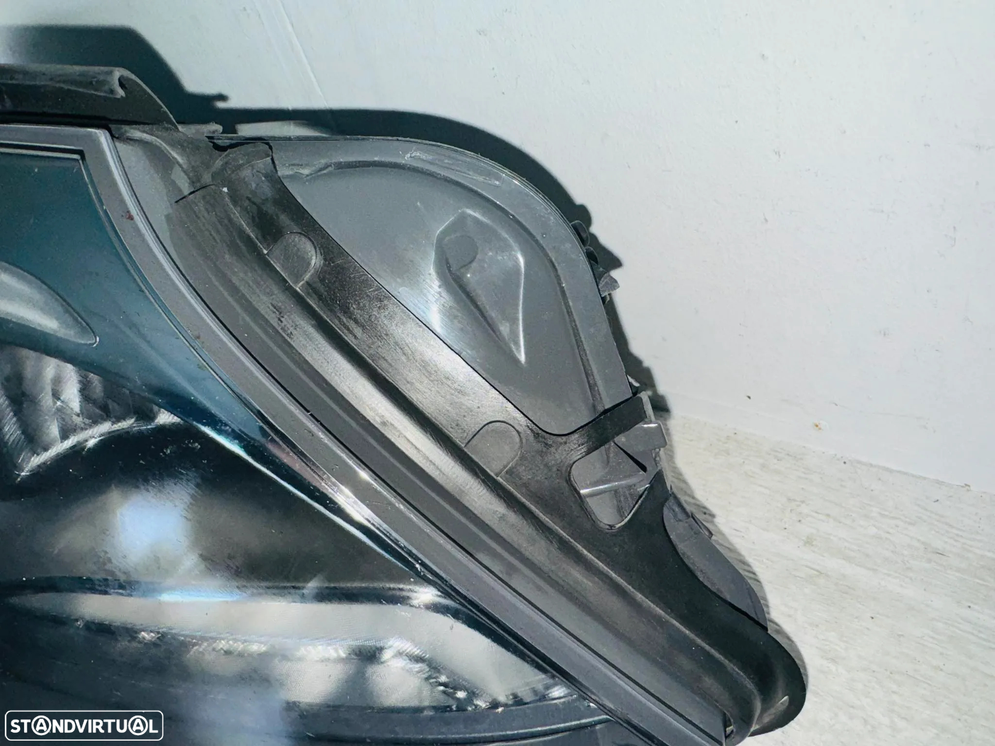 Farol de Xénon Direito Mercedes S W222 - A2229062803 - 2013 / 2020 - 11