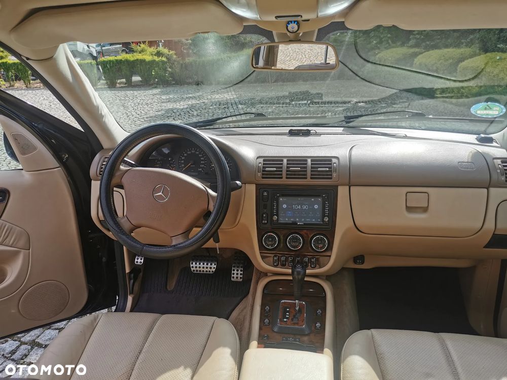 Mercedes-Benz ML 320 - 10