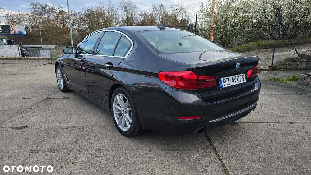BMW Seria 5 530i Luxury Line - 8