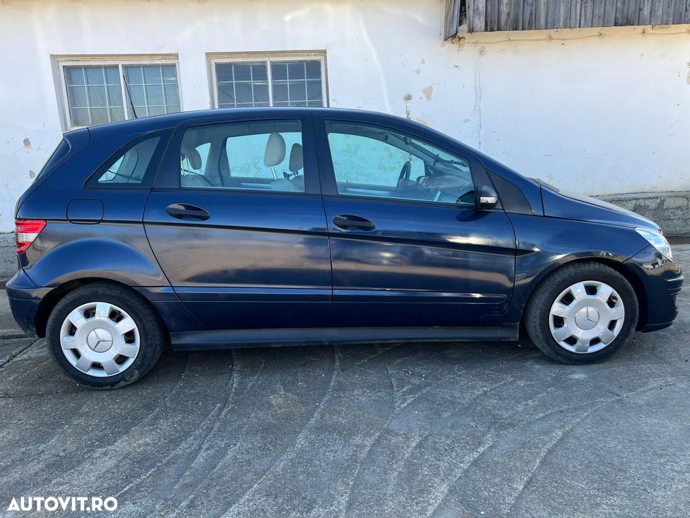 Mercedes-Benz B 180 - 6