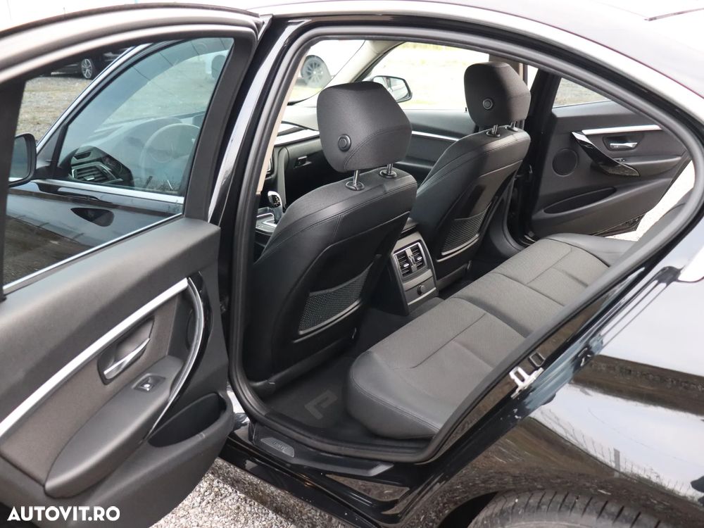 BMW Seria 3 318d Aut. Sport Line - 24