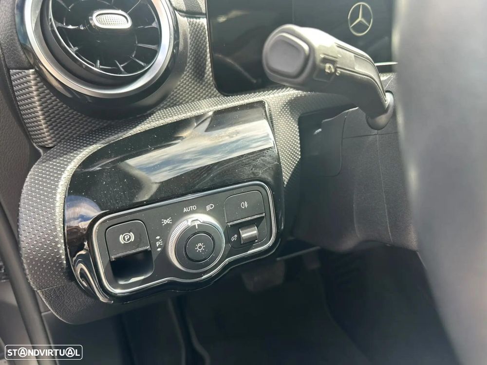 Mercedes-Benz CLA 180 - 23