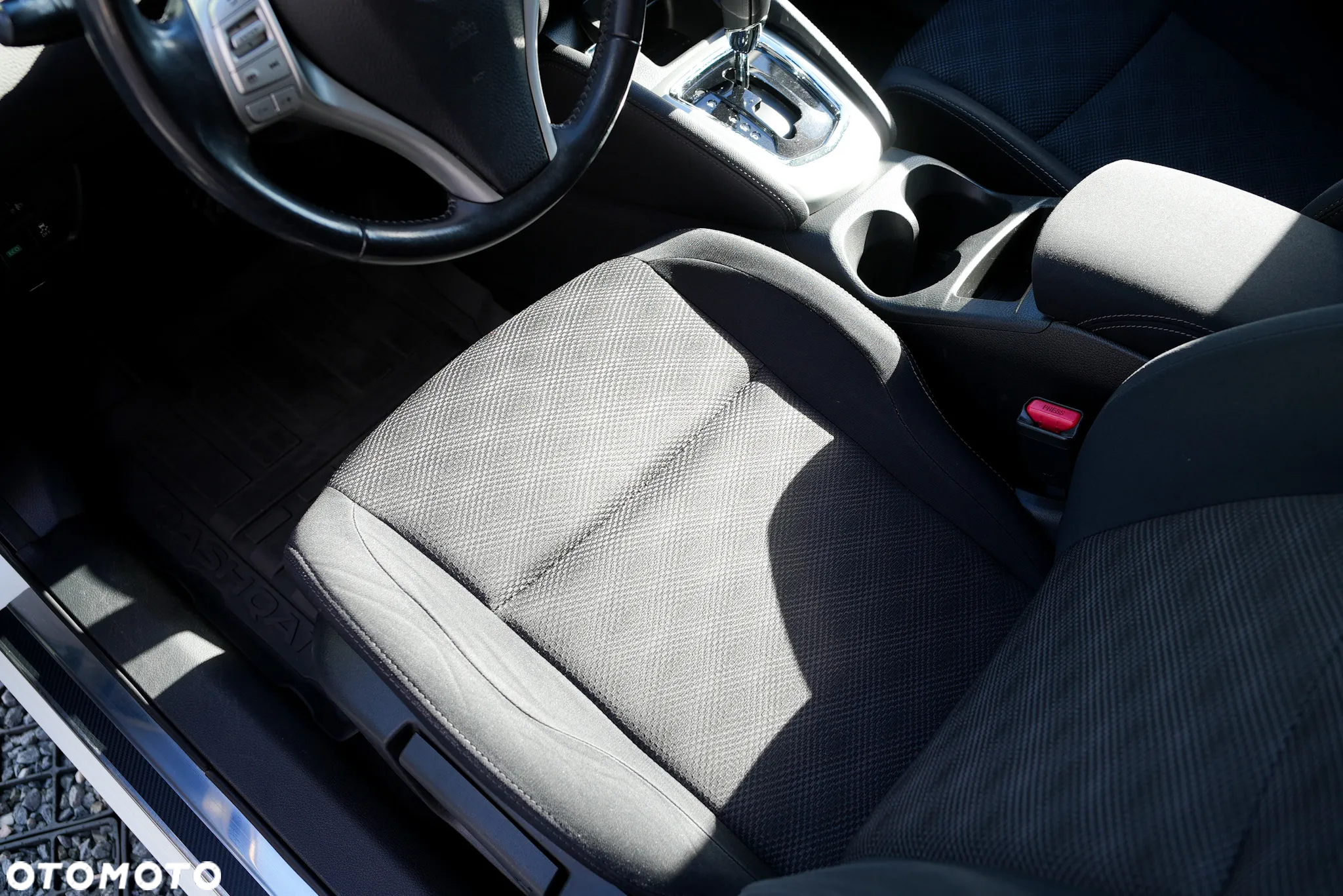 Nissan Qashqai 1.2 DIG-T Acenta Xtronic - 9