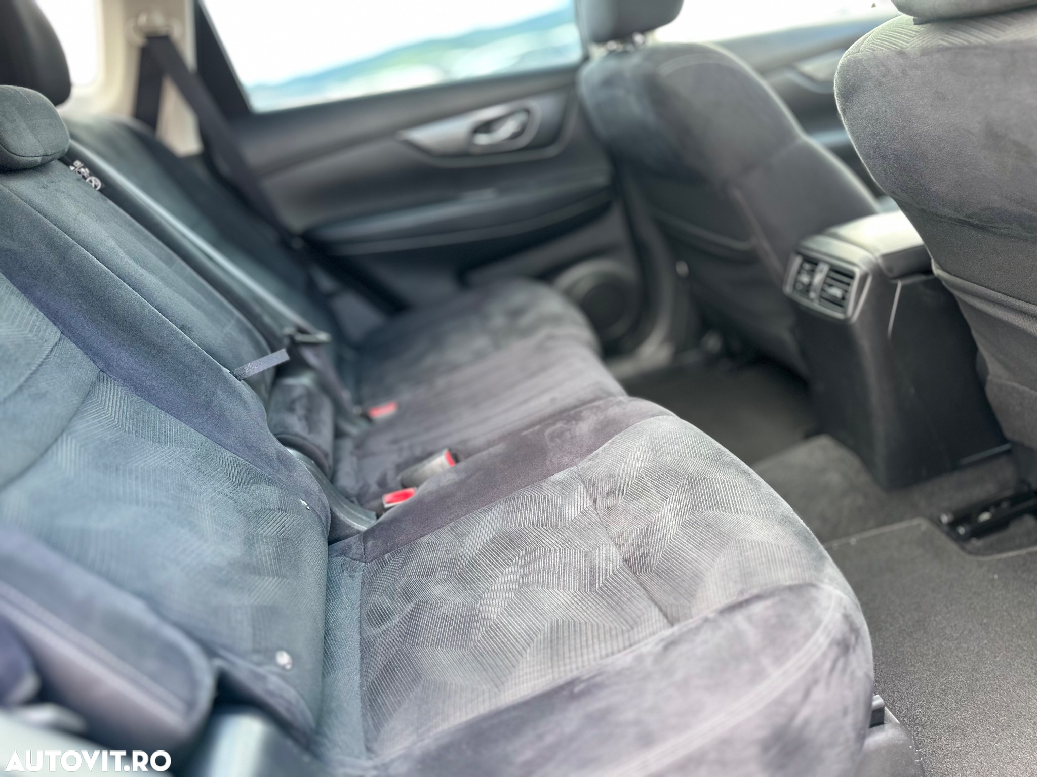 Nissan X-Trail 1.6 dCi N-Connecta - 8
