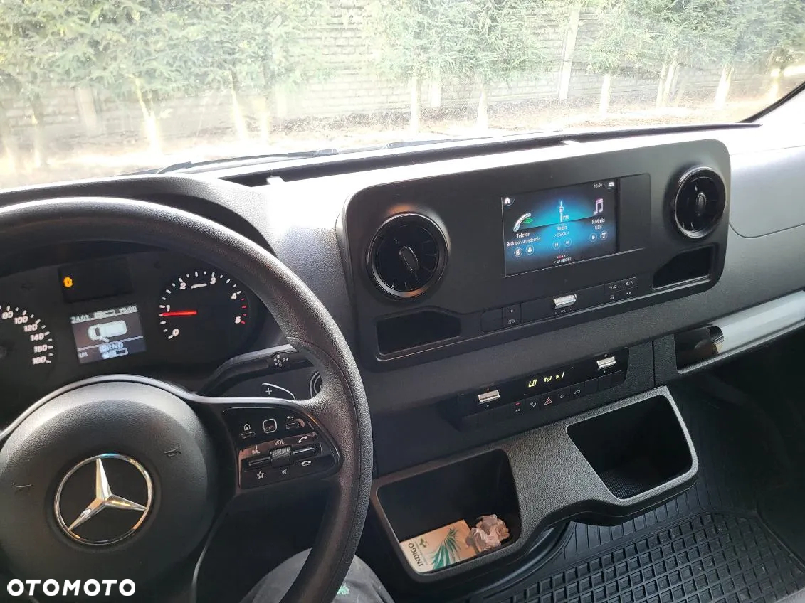 Mercedes-Benz Sprinter - 10