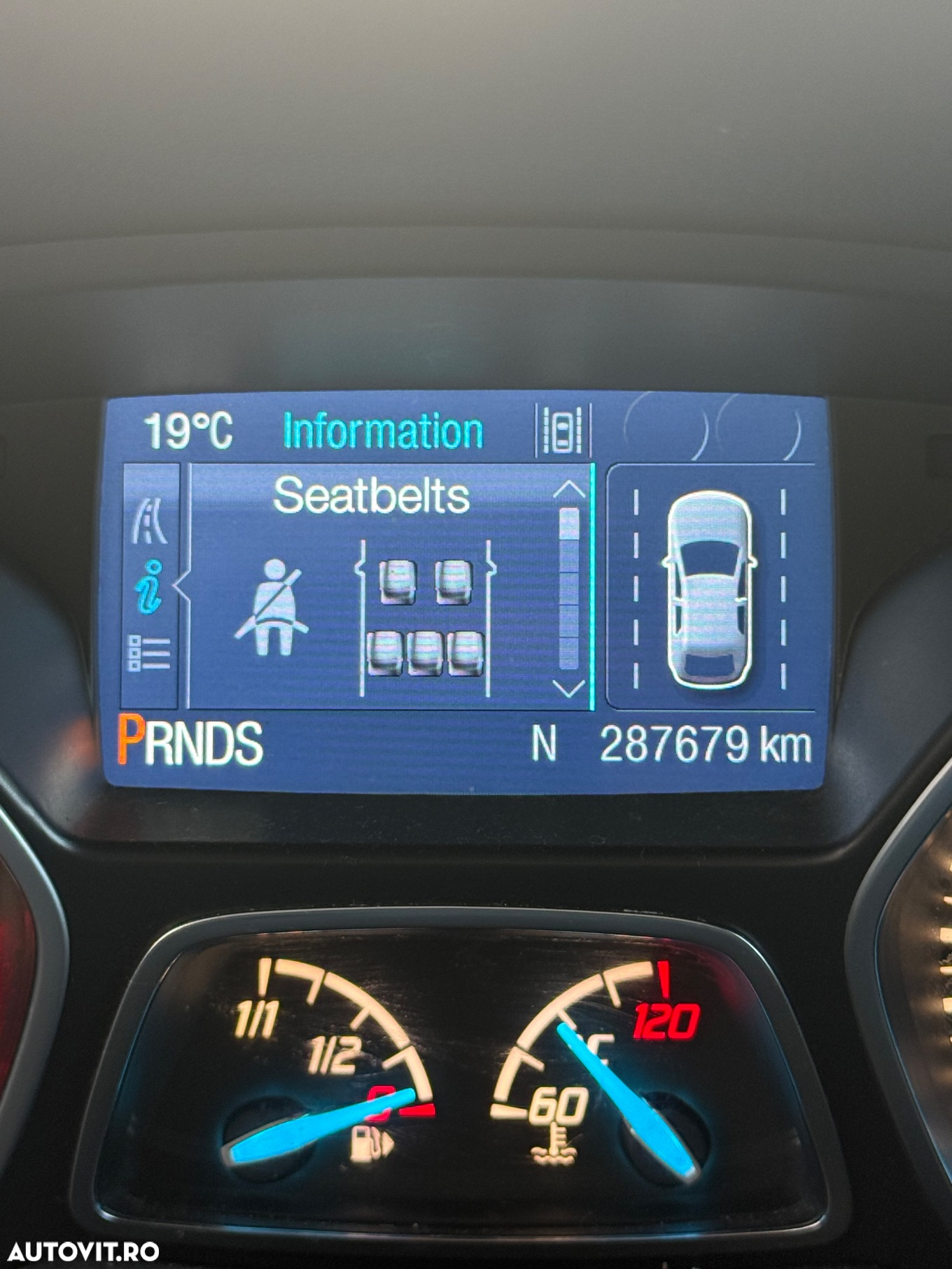 Ford Kuga 2.0 TDCi Powershift 4WD Titanium - 12