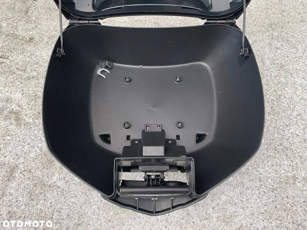 Kufer centralny Honda SH 125/150 (nr1248) - 9