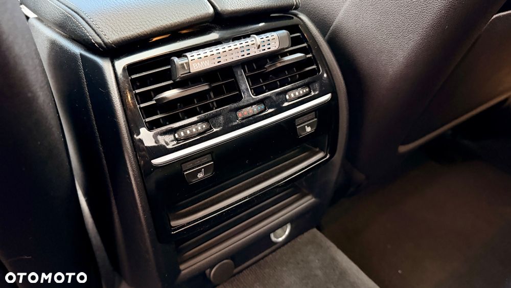 BMW Seria 5 530i xDrive Sport Line sport - 14