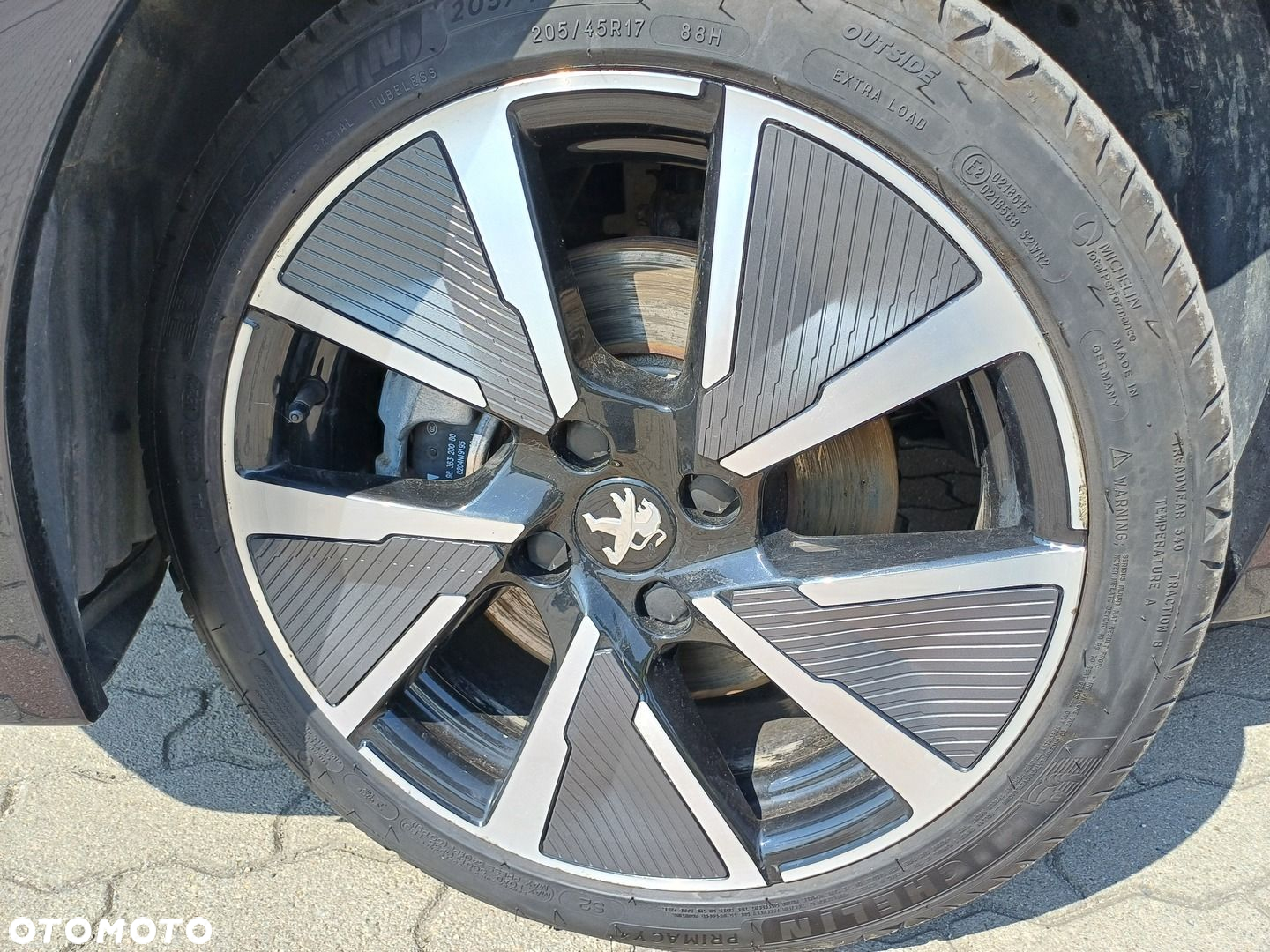 Peugeot 208 e-208 GT - 9