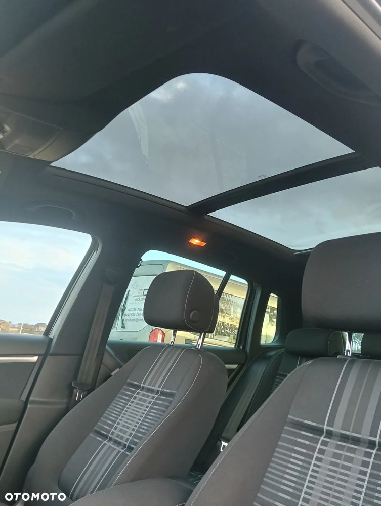 Volkswagen Tiguan ver-2-0-tdi-4mot-sport-style-dsg - 8