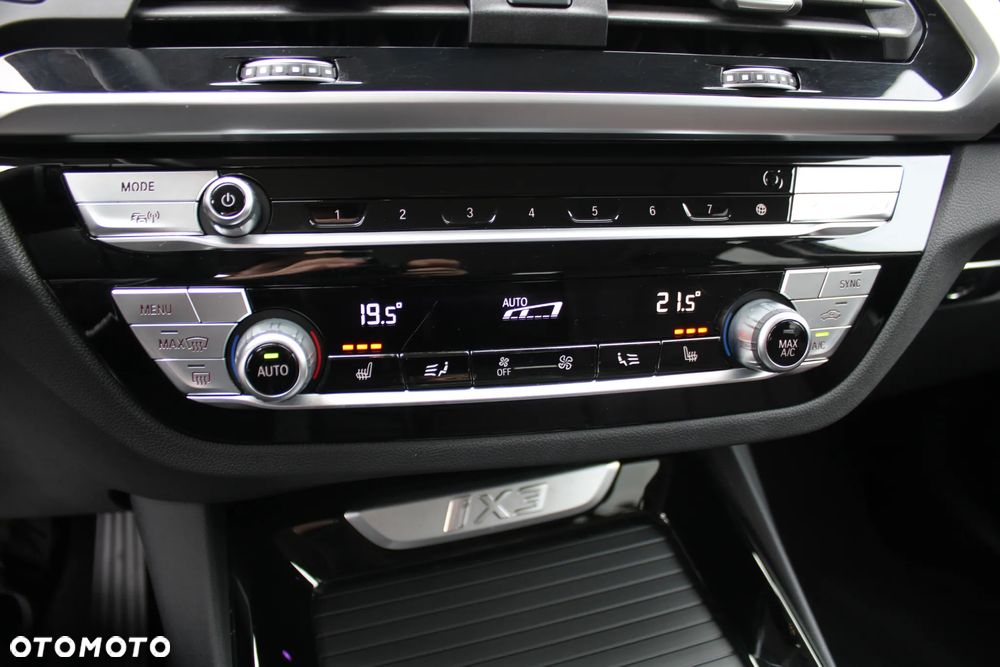 BMW iX3 - 20
