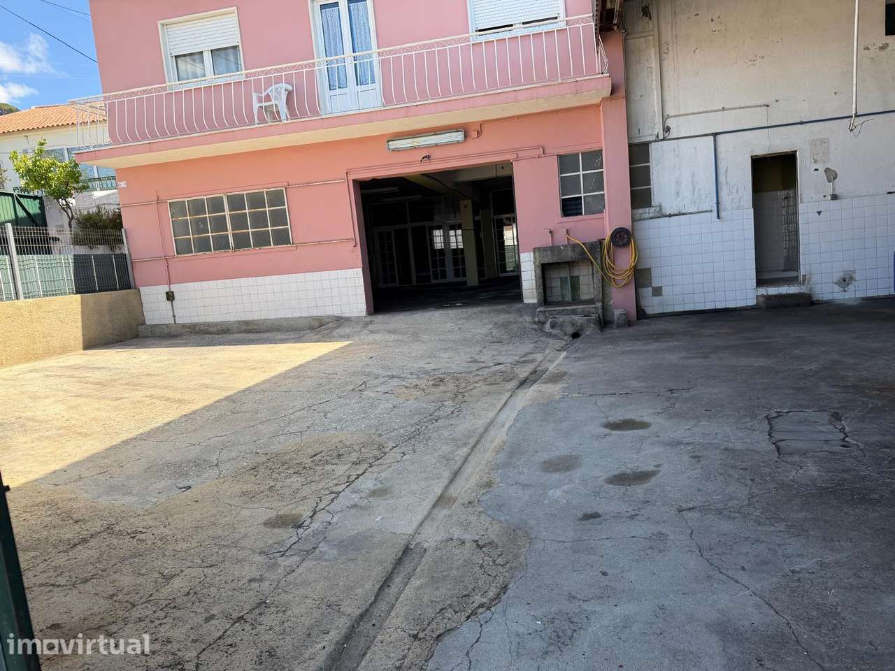 Oficina Auto  149 m2 com amplo espaço exterior - Grande imagem: 4/13