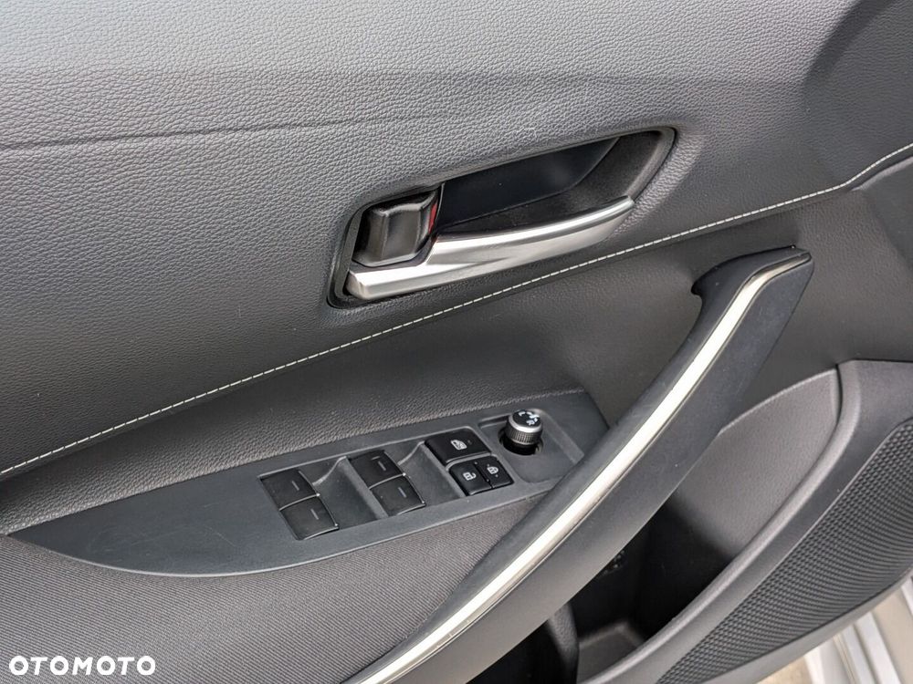 Toyota Corolla 1.8 Hybrid Comfort - 35