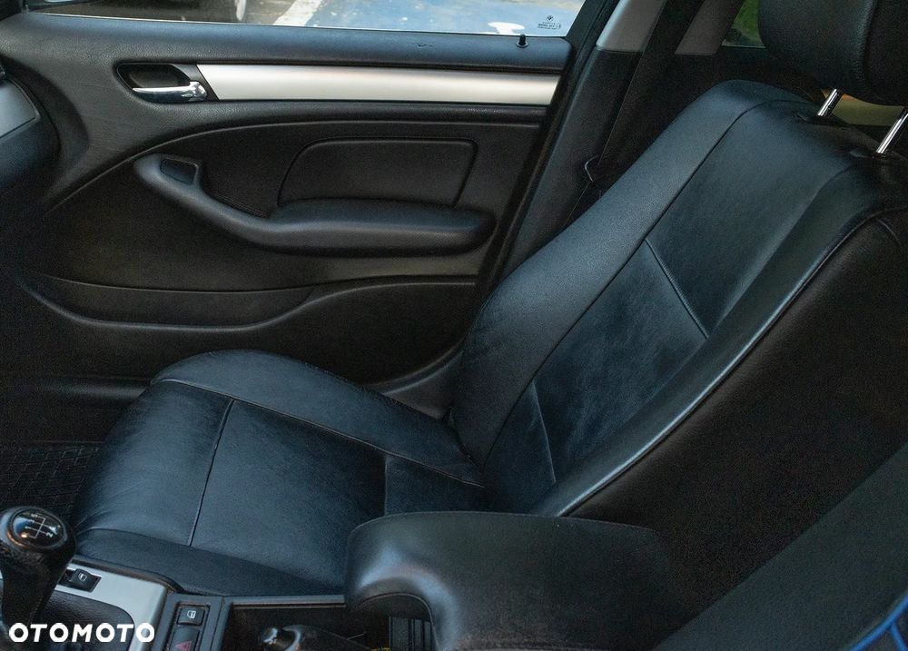 BMW Seria 3 320i - 8