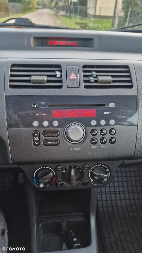 Suzuki Swift - 14
