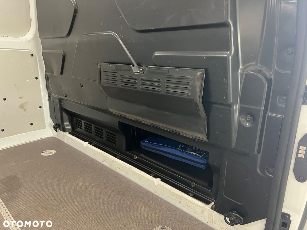 Ford Transit Custom - 19