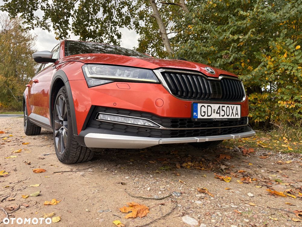 Skoda Superb 2.0 TDI SCR 4x4 Scout DSG - 9