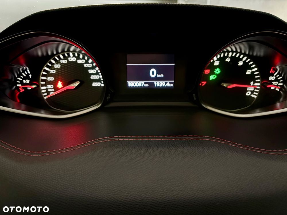 Peugeot 308 1.6 e-THP S&S GTi by Sport - 33