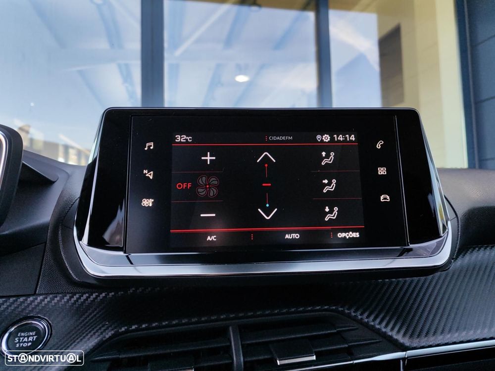 Peugeot 2008 1.2 PureTech Allure Pack - 20