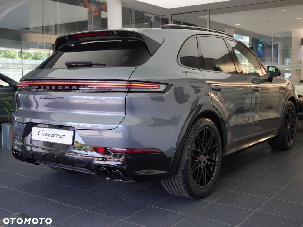 Porsche Cayenne GTS - 15