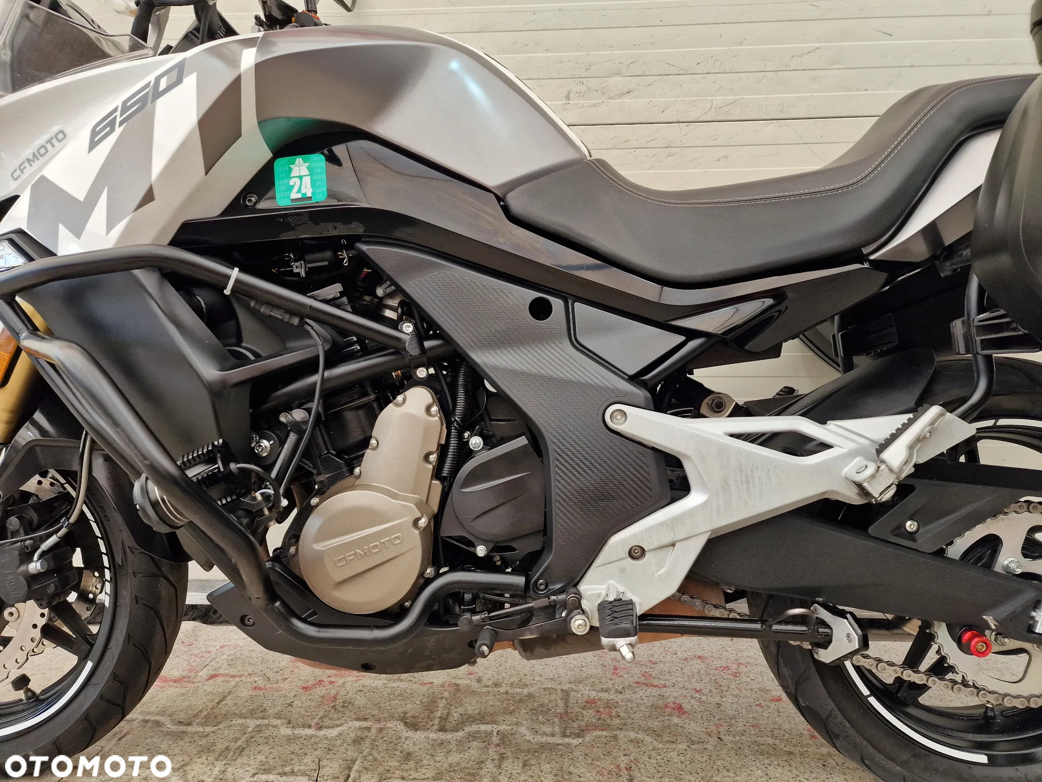 CFMoto MT - 14
