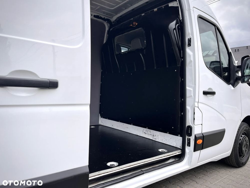 Renault MASTER 2.3 180KM / SALON POLSKA / BOGATA WERSJA / PIERWSZY WŁAŚCICIEL - 24