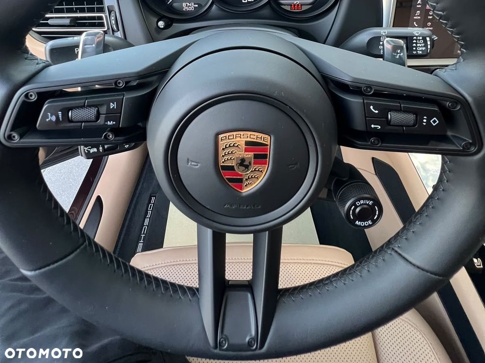 Porsche Macan T - 11