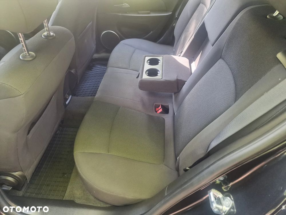 Chevrolet Cruze 1.8 LT - 11