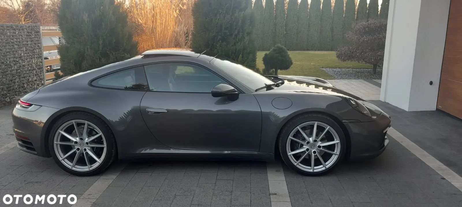 Porsche 911 Carrera 4 - 1