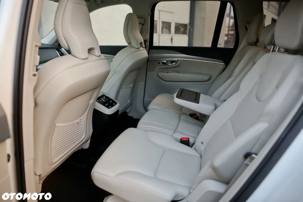 Volvo XC 90 T5 AWD Inscription 7os - 29