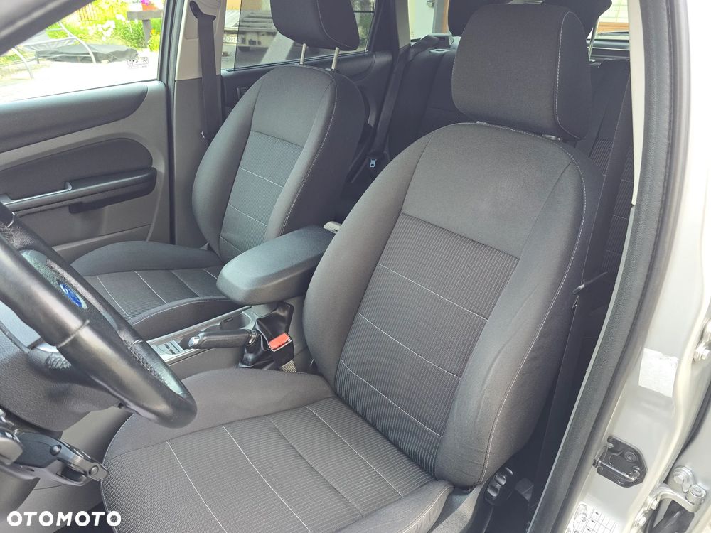 Ford Focus 1.8 Titanium - 29