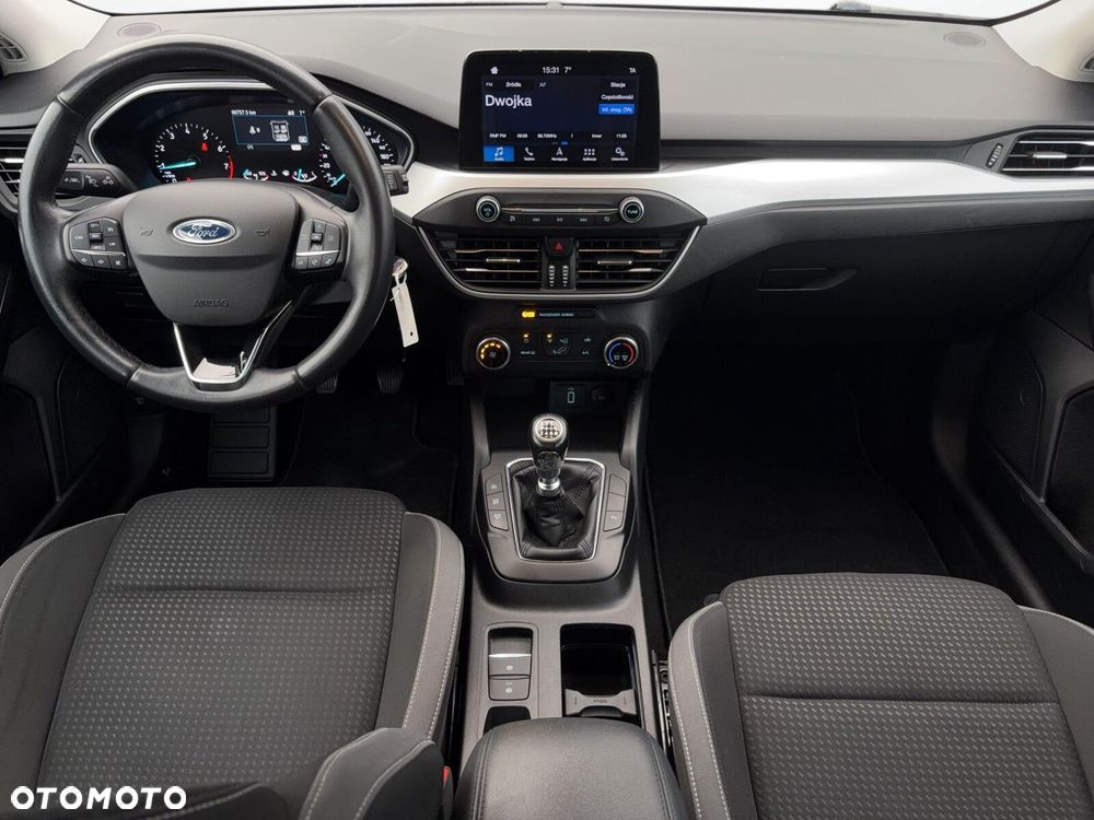 Ford Focus 1.0 EcoBoost Trend Edition Business - 11