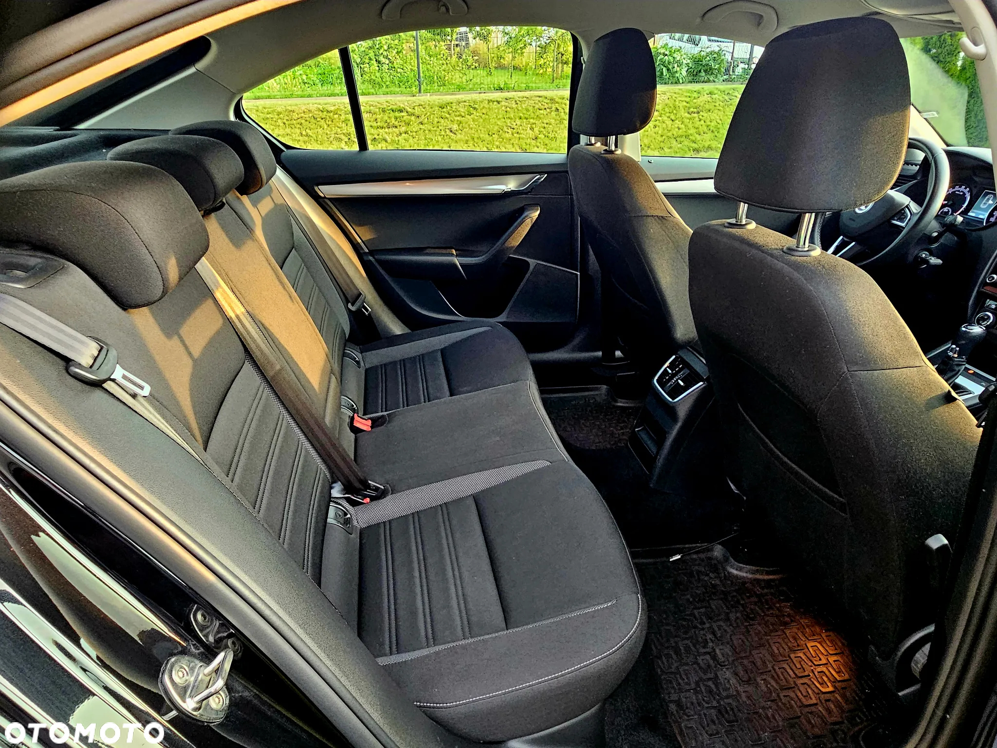 Skoda Octavia 1.6 TDI Ambition DSG - 19