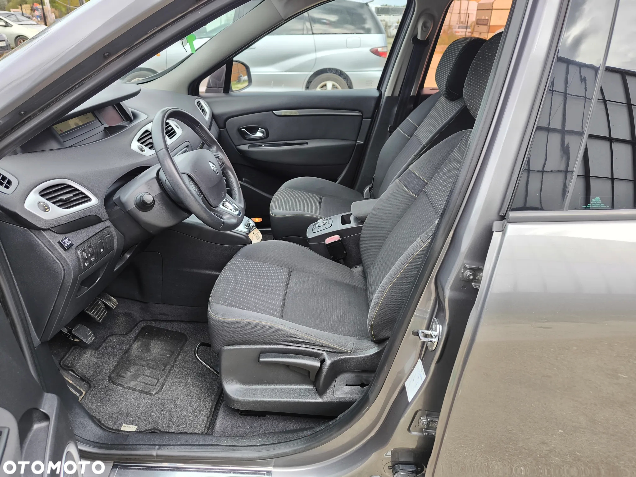 Renault Scenic 1.6 16V Tech Run - 19