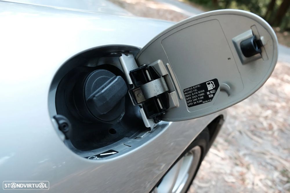 Porsche 911 (996) Carrera 4 Coupé - 46