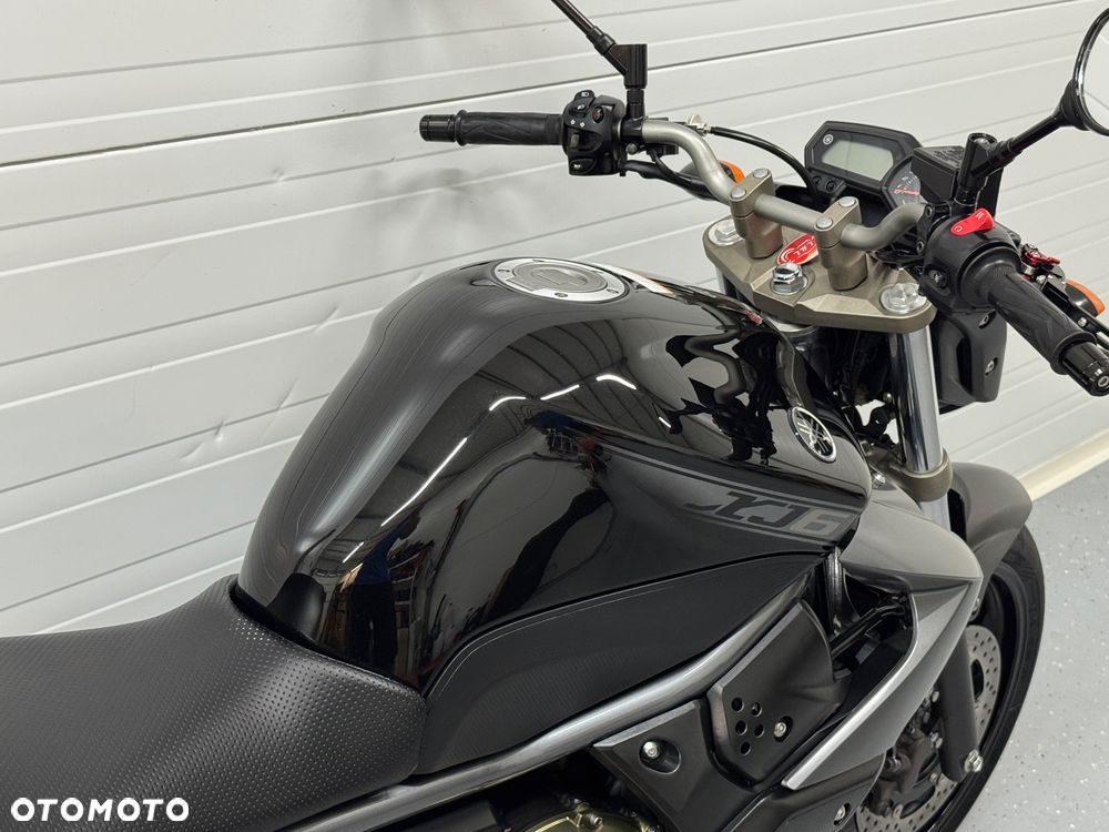 Yamaha XJ - 9