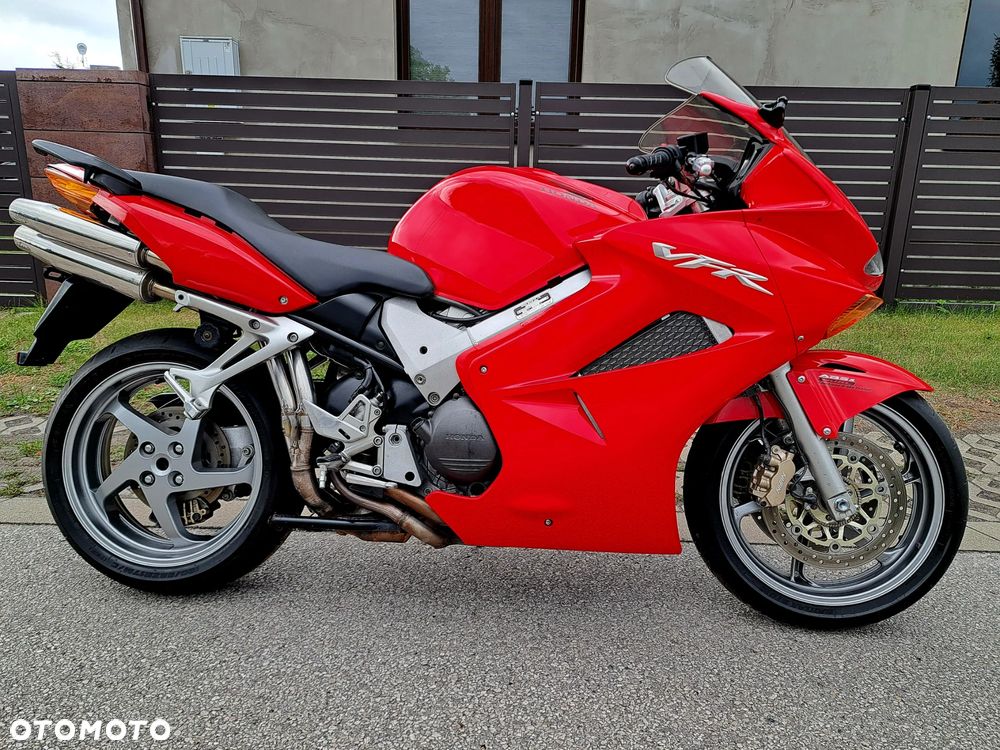 Honda VFR - 1