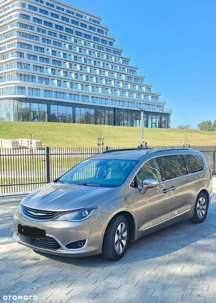 Chrysler Pacifica - 7