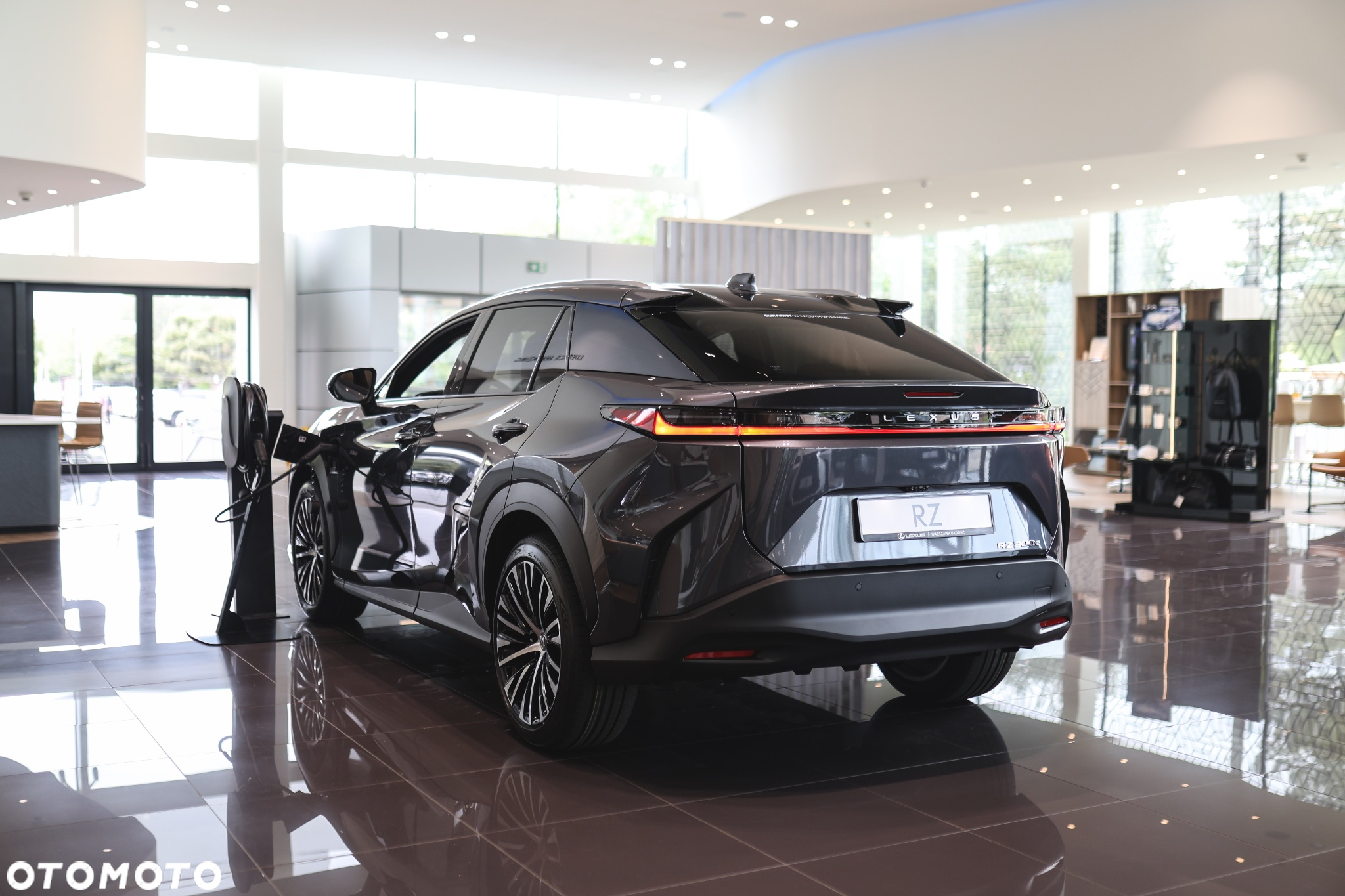 Lexus RZ 300e Prestige - 16