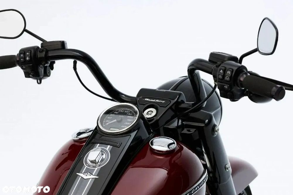 Harley-Davidson Touring Road King - 11