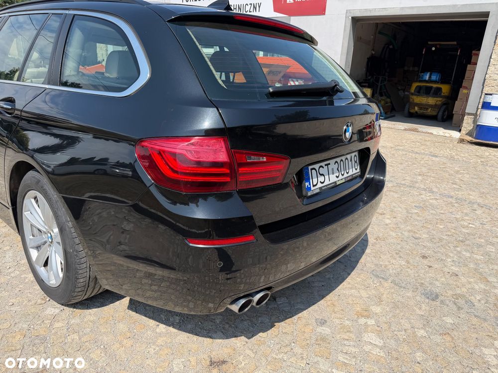 BMW Seria 5 518d Sport Line - 13