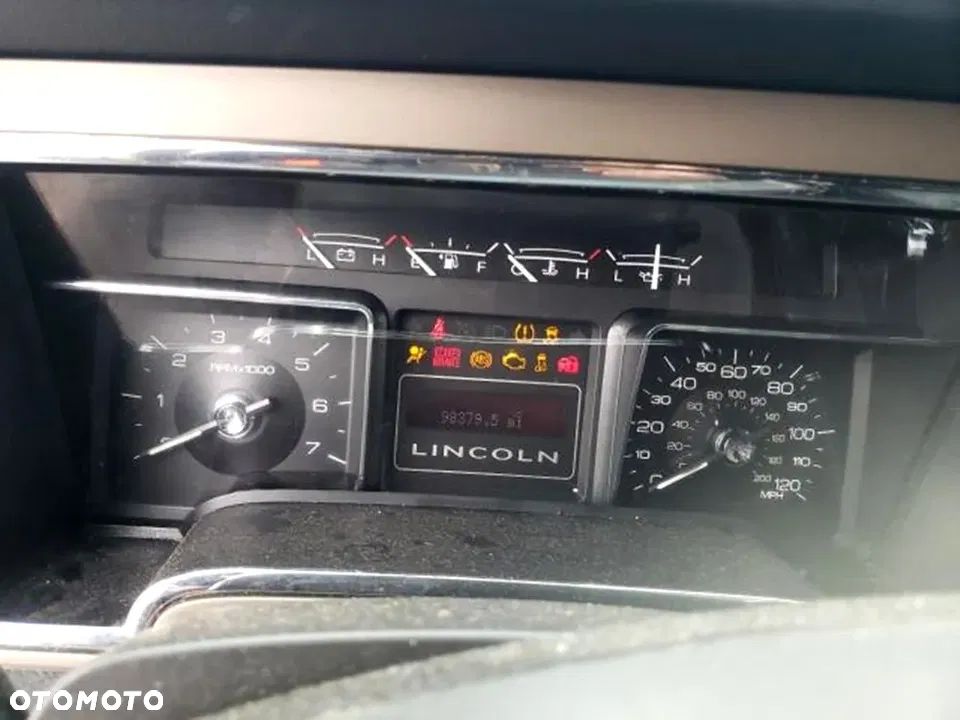 Lincoln Navigator 5.4 4x4 - 12