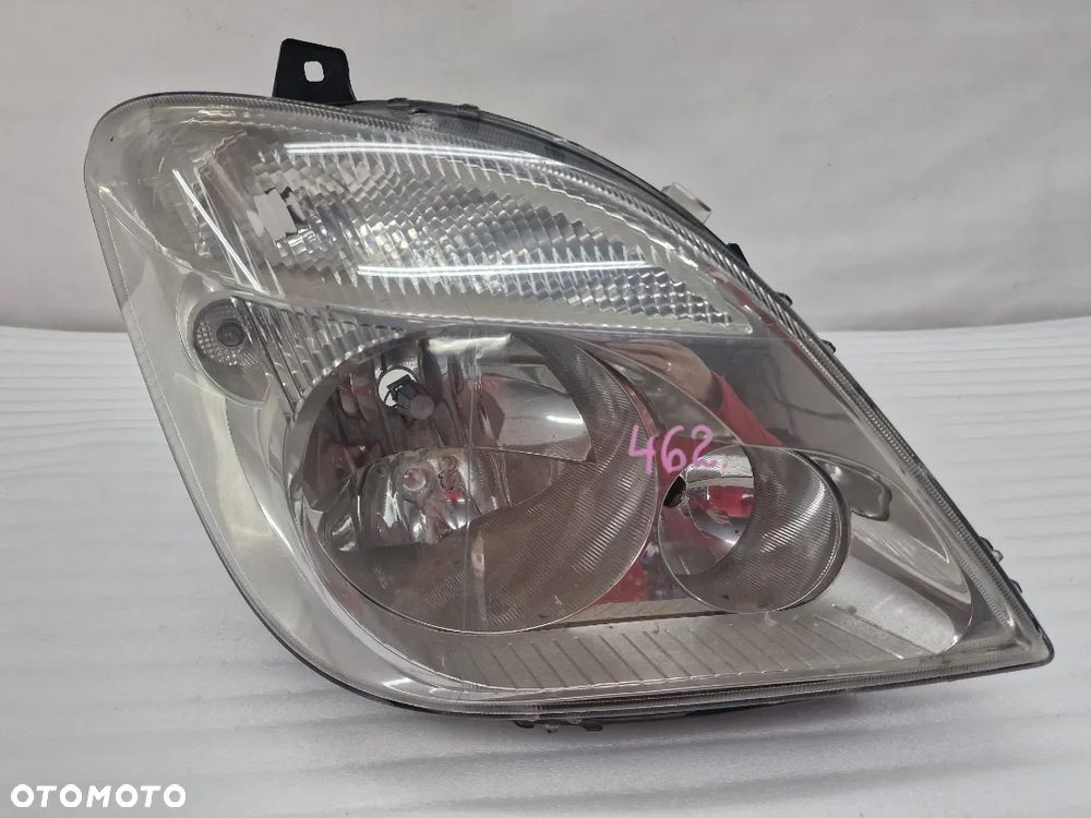 MERCEDES SPRINTER 06-13 PRAWA LAMPA PRZEDNIA PRZÓD , NR A9068200261 , NR AUKCJI LL462