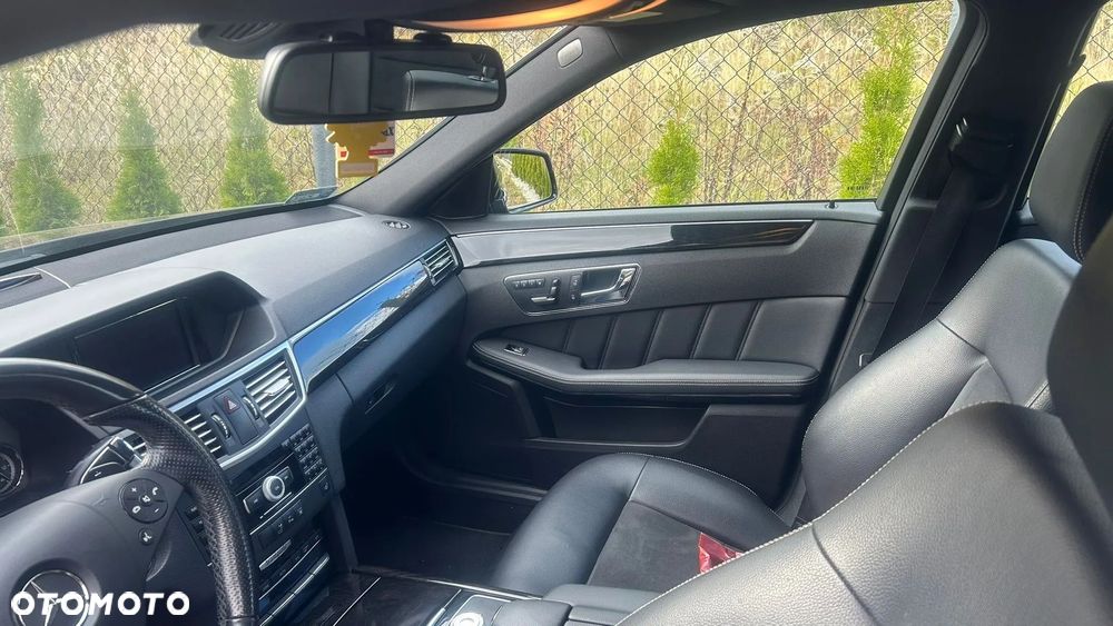 Mercedes-Benz Klasa E 350 CDI BlueEff - 12