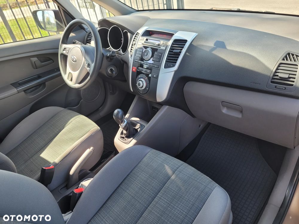 Kia Venga 1.4 L - 14