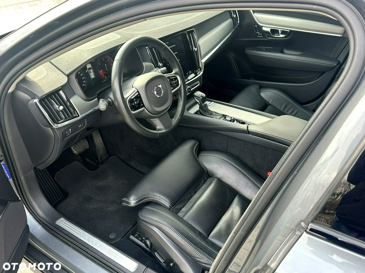 Volvo V90 Cross Country D5 SCR AWD Pro - 13