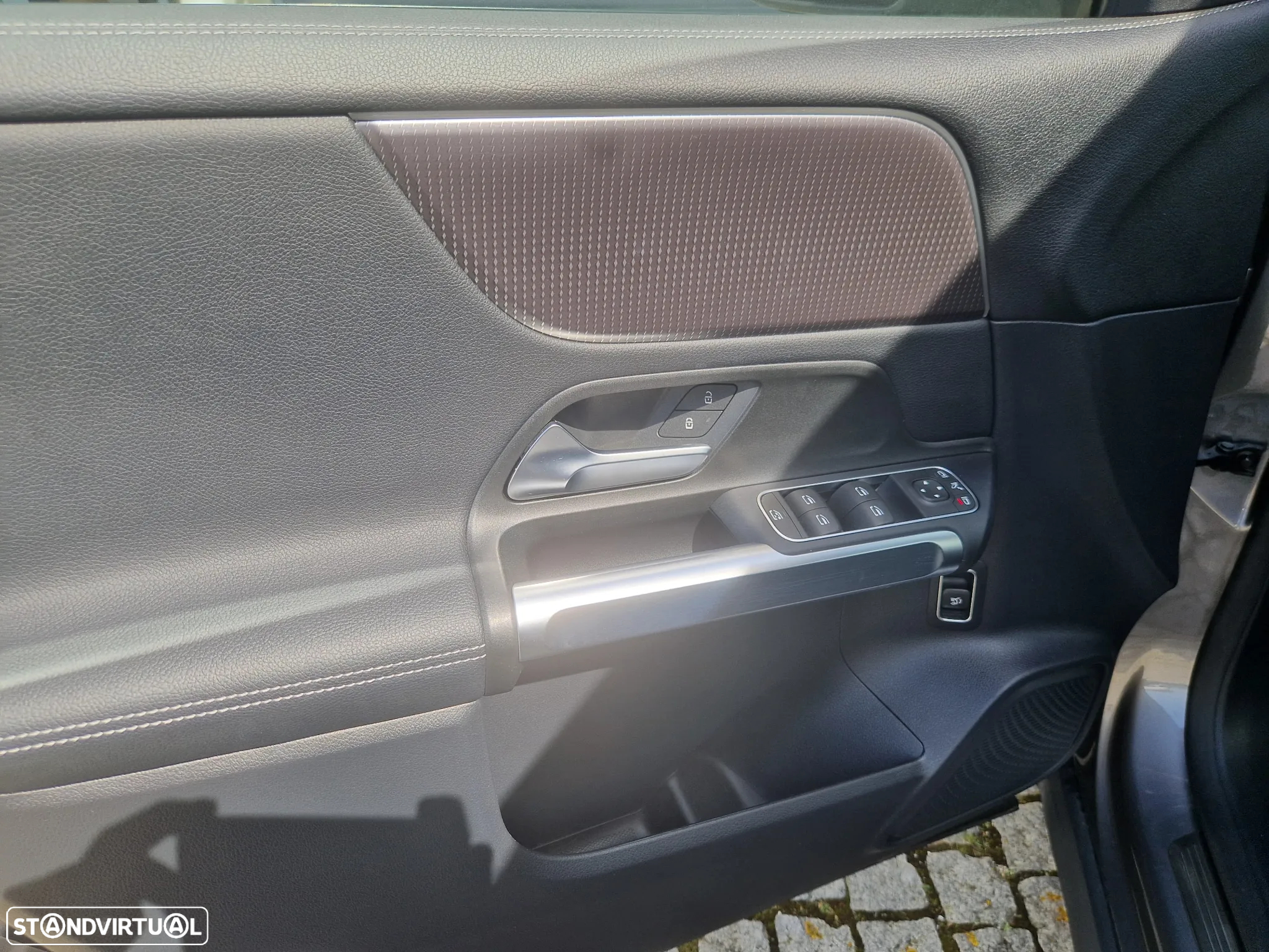 Mercedes-Benz EQB 250 Progressive - 11
