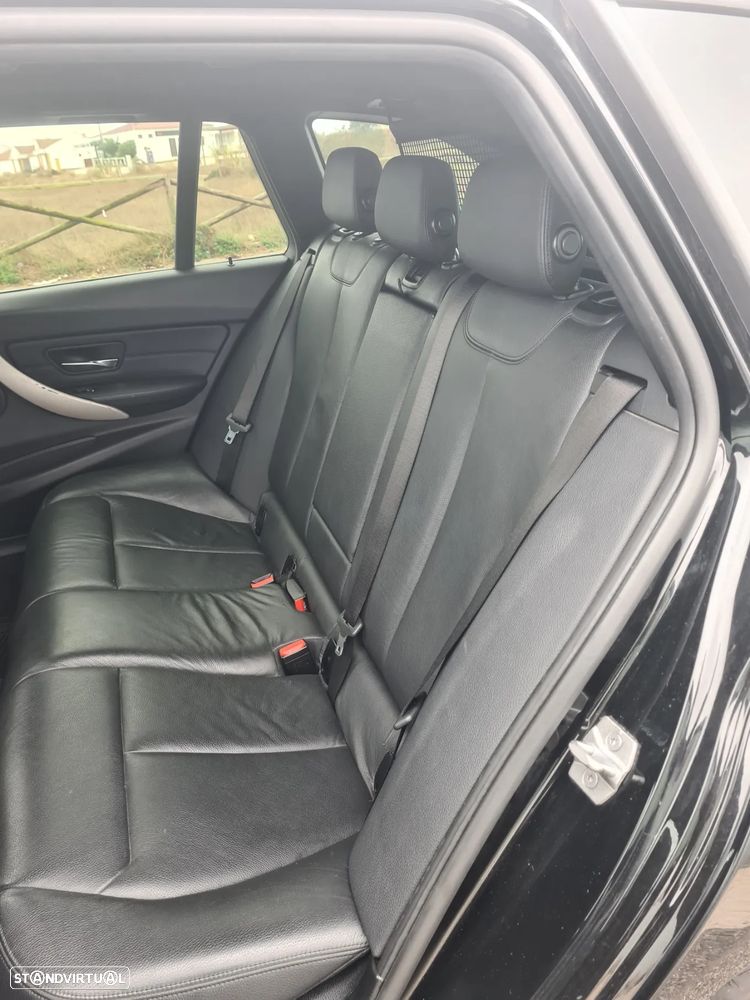 BMW 318 d Touring - 18